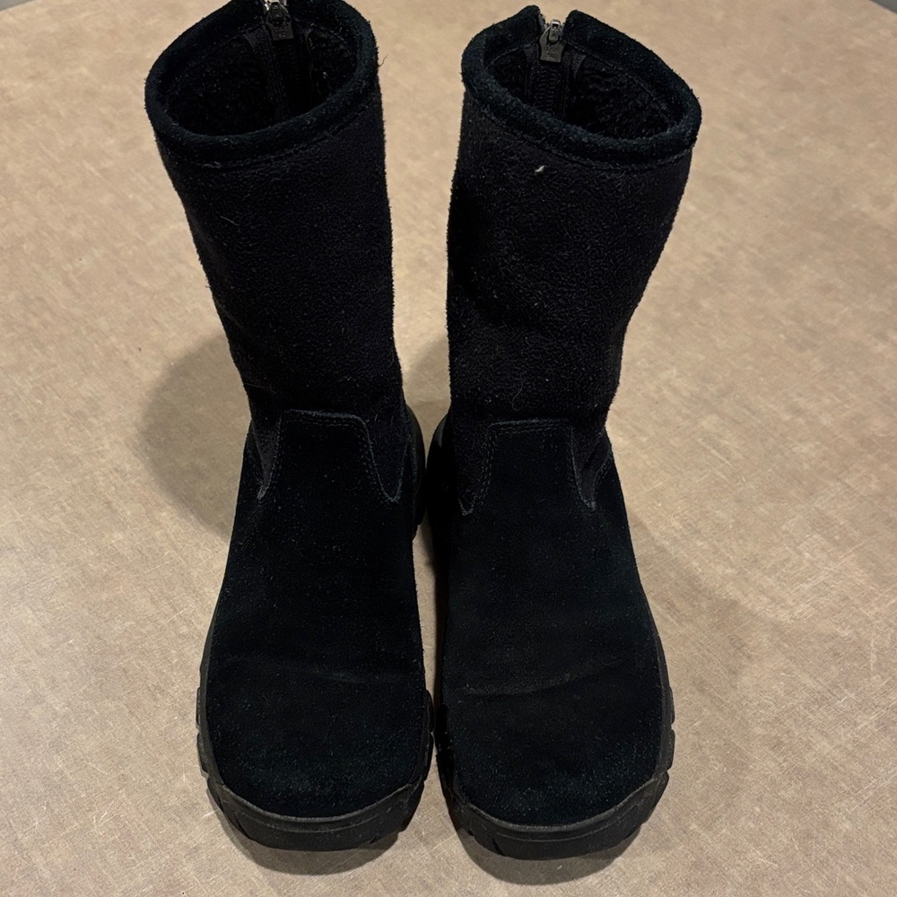 Women’s Black Mid-Calf Suede Boots - Classic Comfort